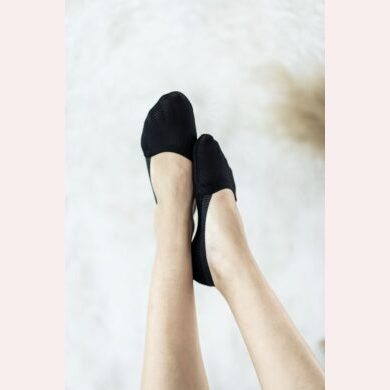 Stopki wycięte laserowo z bawełnianą podeszwą ART 12153