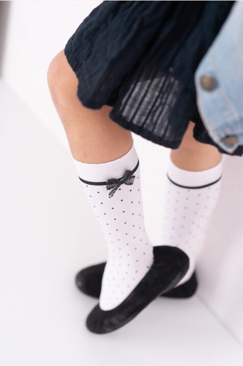 Podkolanówki w kropki z aplikacją Emily