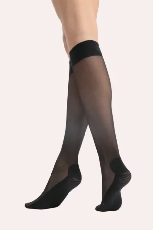 Podkolanówki z masującą podeszwą