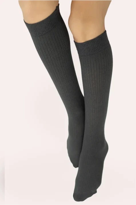 Damskie podkolanówki z wiskozy