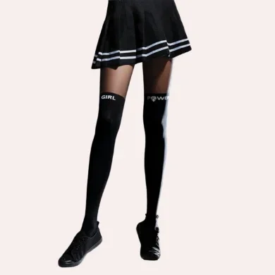 rajstopy imitujące zakolanówki