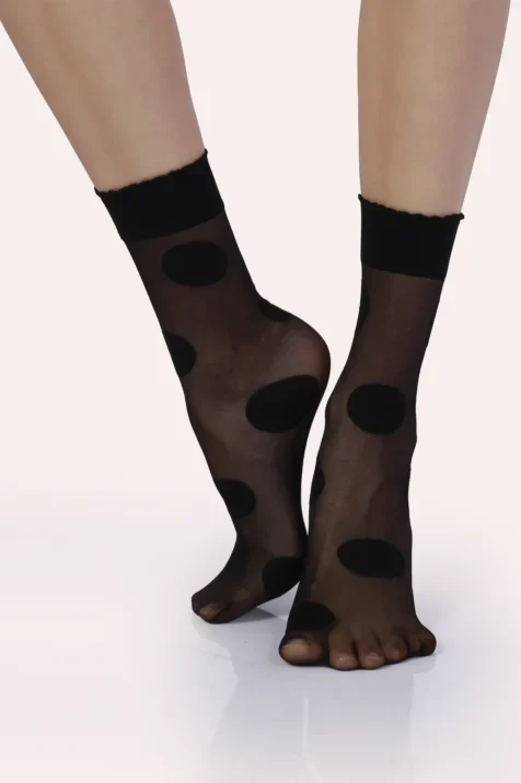 Skarpetki w duże kropy