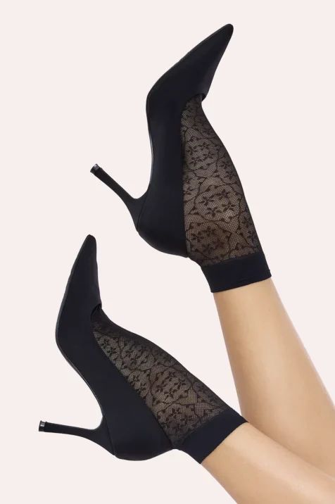 Skarpetki w drobne listki na siateczce Harriet