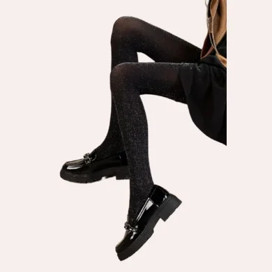 Rajstopym z błyszczącą nitką