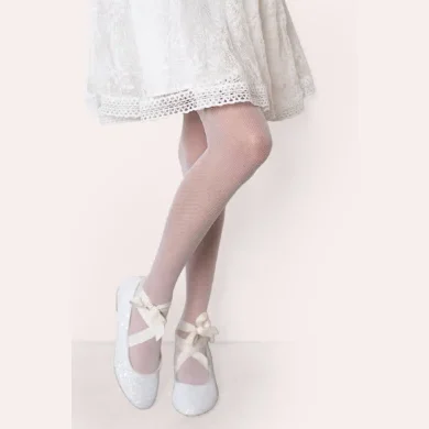 Rajstopy dziewczęce w drobną siateczkę